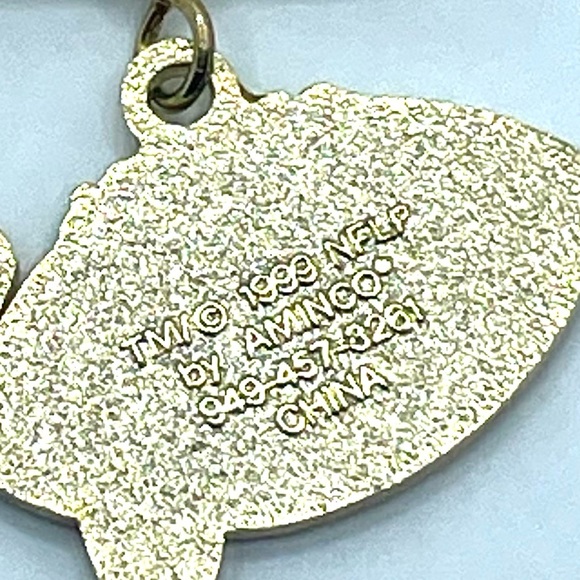 Unique Rams 1999 NFLP Dangle Earrings Gold Tone - Picture 5 of 5